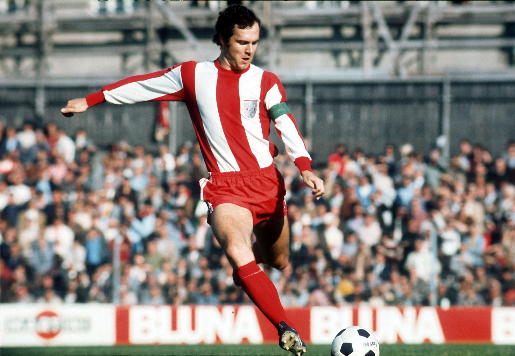 Huyền thoại Franz Beckenbauer là Hoàng đế của bóng đá thế giới