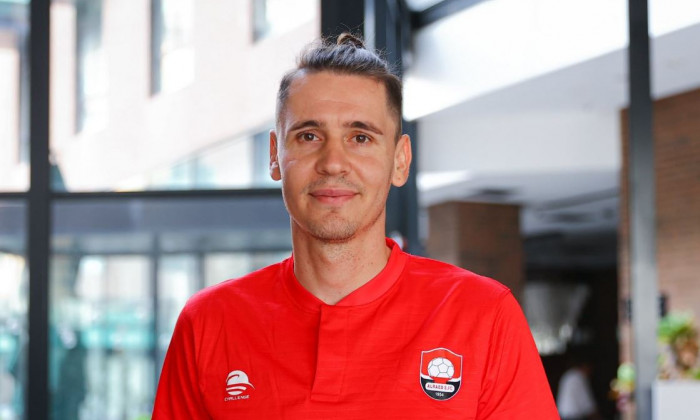 Silviu Lung Là Ai? Sự Nghiệp Và Đời Tư Của Thủ Môn Người Romania