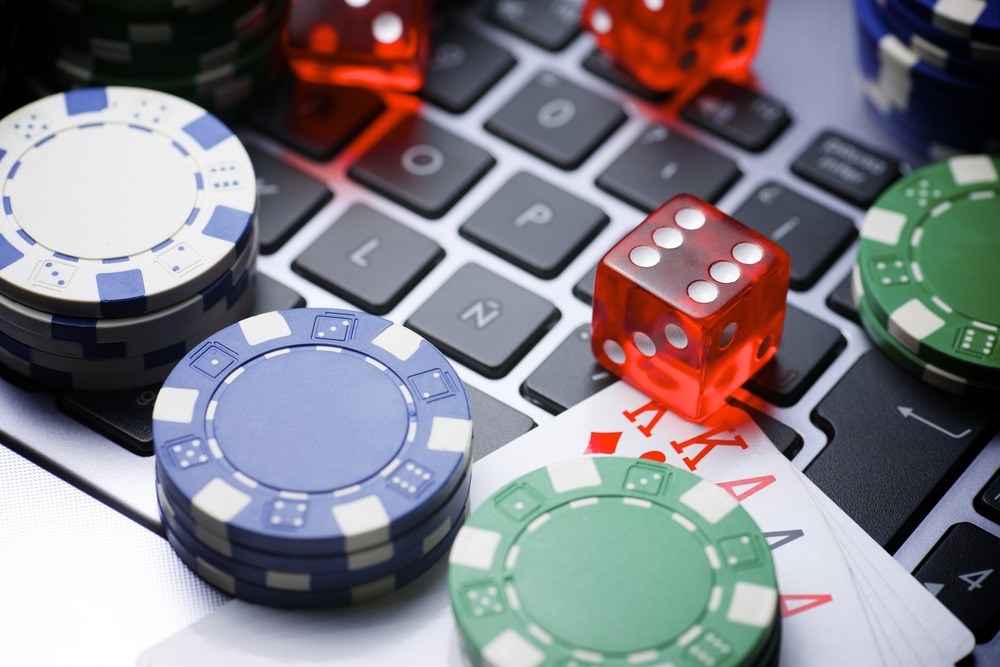 Ưu và nhược điểm của sòng bạc trực tuyến và cờ bạc trực tiếp - Đánh giá năm 2024 - Chart Attack