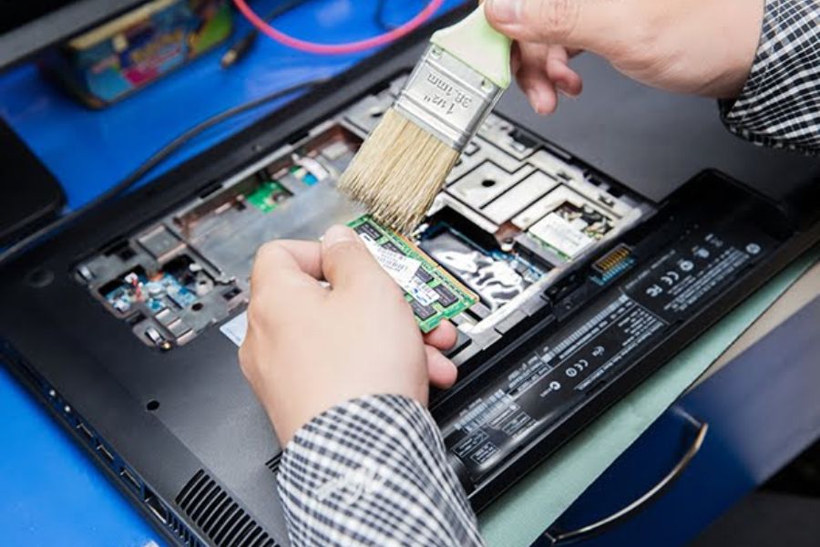Đào tạo sửa chữa máy tính cho kỹ thuật viên