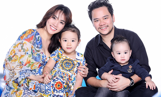 Gia đình Trang Nhung quây quần đón Tết - Tiểu sử người mẫu Trang Nhung
