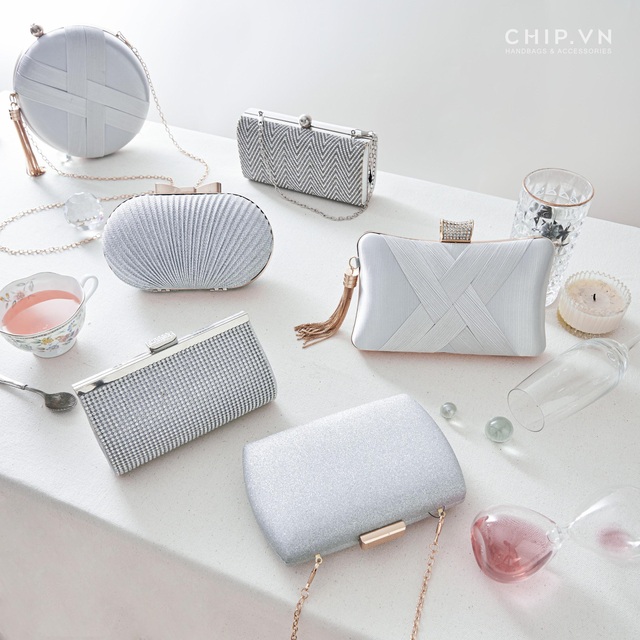 Vì sao "chị chị em em" tranh nhau shopping túi ví tại Chip.vn?