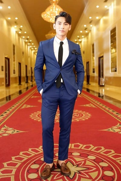 Mặc gì đi đám cưới?